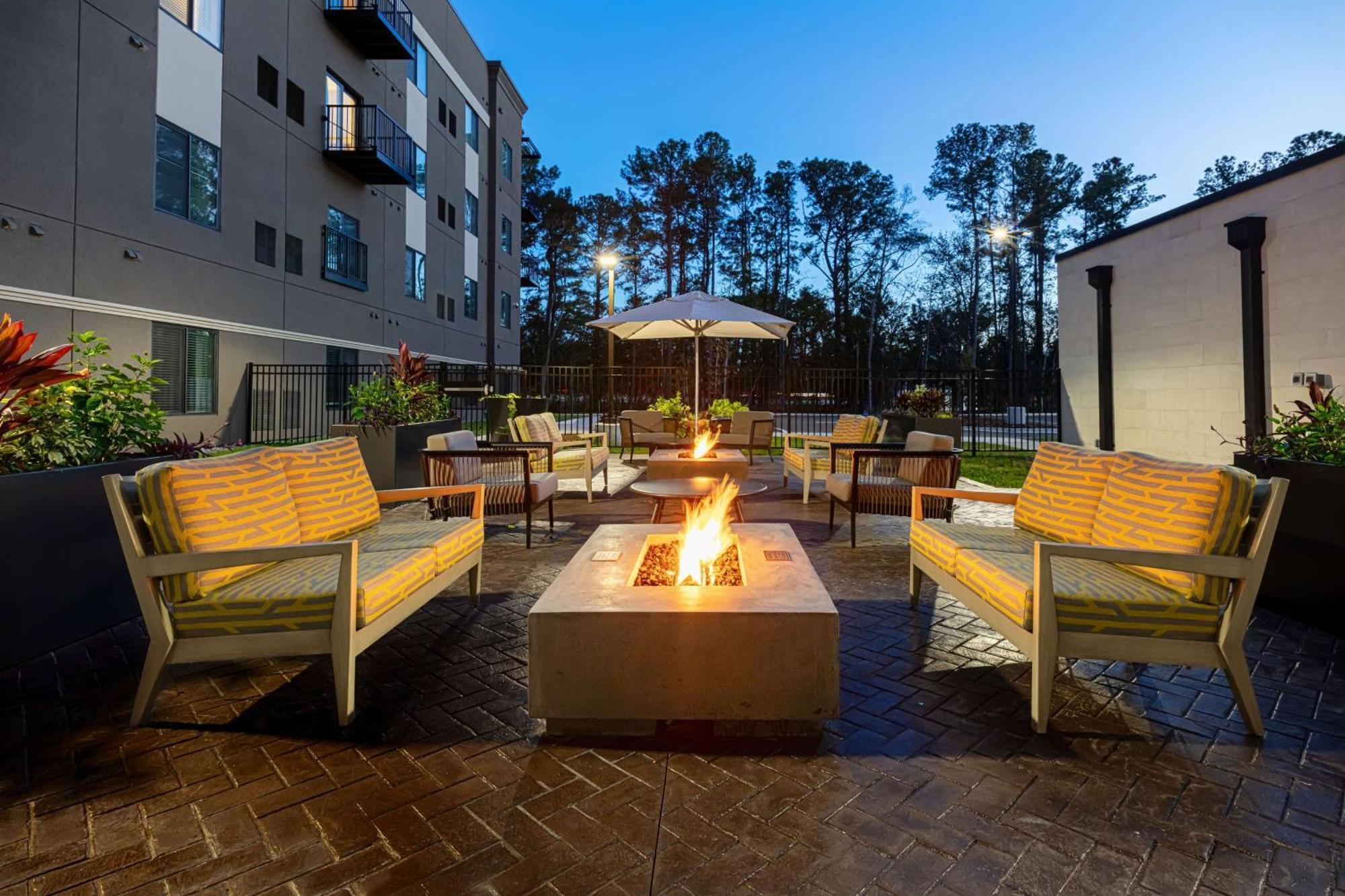 Waterwalk Extended Stay By Wyndham Jacksonville Deerwood Pk Екстериор снимка